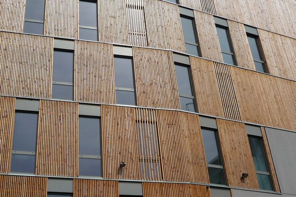 Façades et murs manteaux en ossature bois