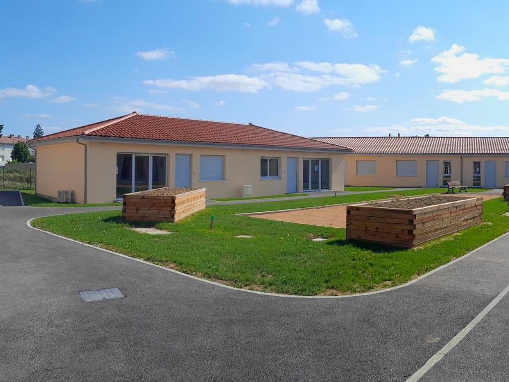 Résidence de services en ossature bois réalisée à Saint-Martin-Belle-Roche (71)