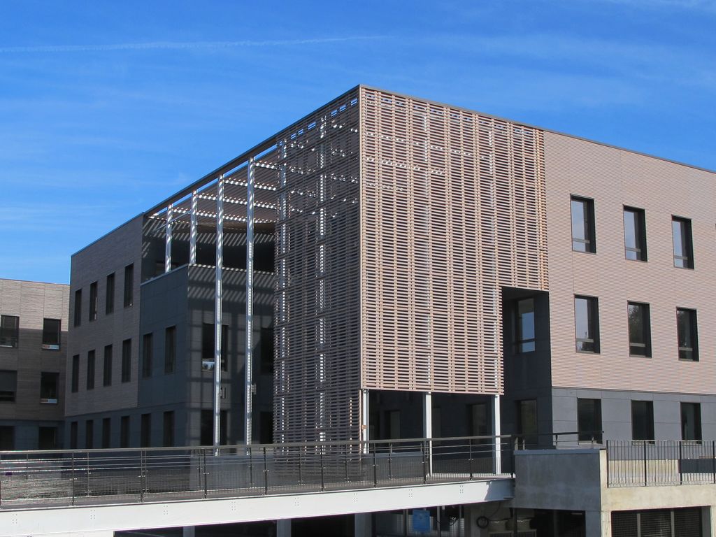 Bâtiments tertiaires en ossature bois réalisés à Limonest (69)