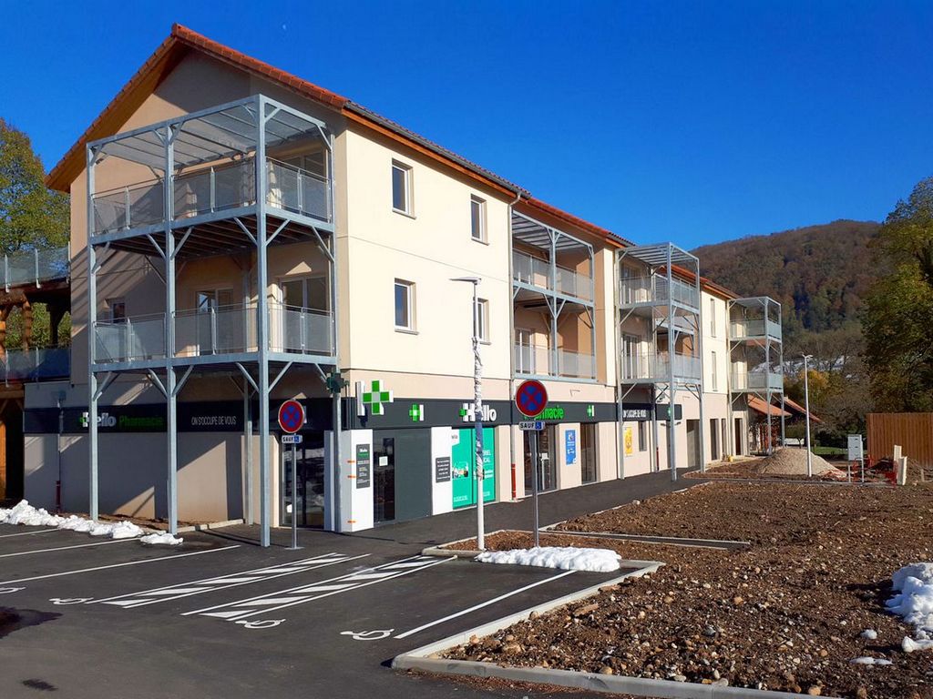 Logements et commerces réalisés en ossature bois à Charavines (38)